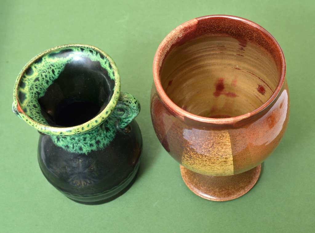 Ceramic vases (2 pcs.)
