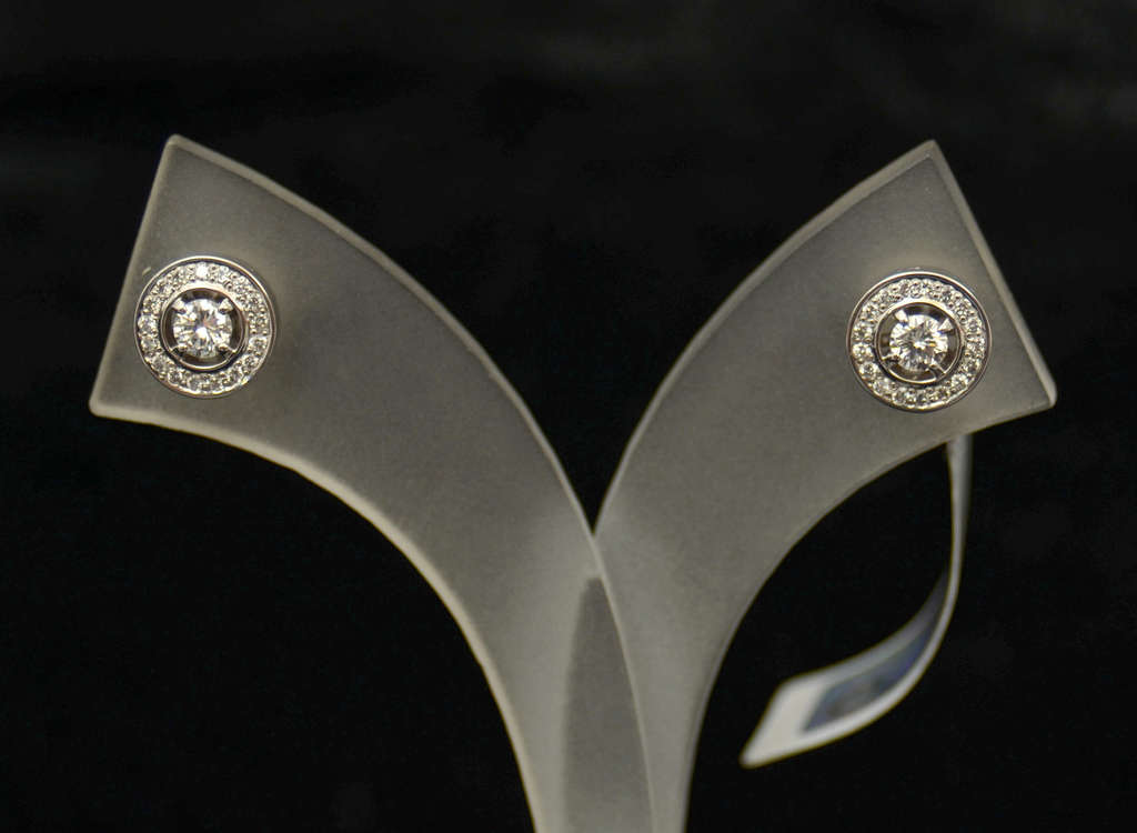 White gold earrings with 36 diamonds