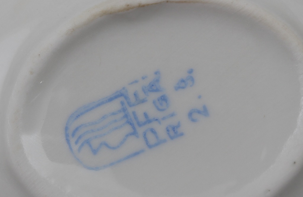 Porcelain jam dishes (6 +1 pcs)