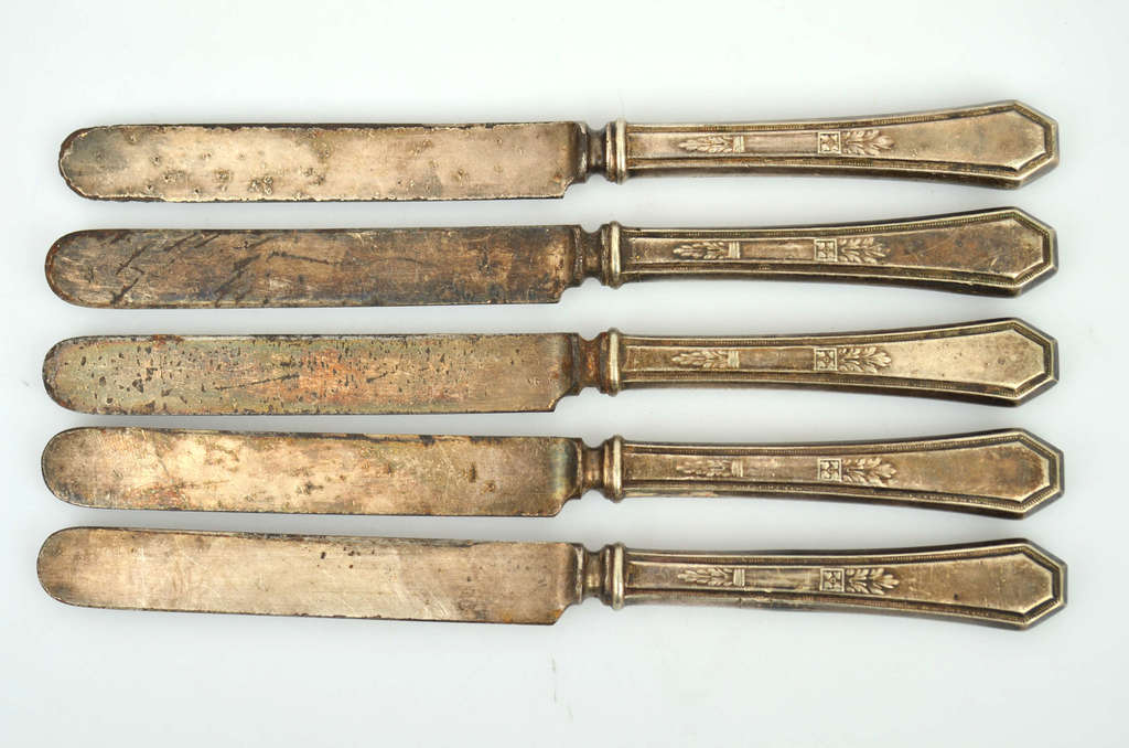 Silver-plated knives (5 pcs)