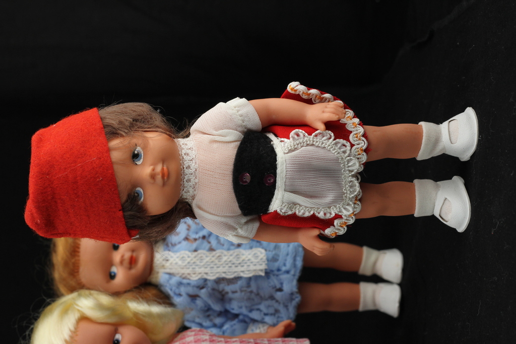 Six different moving dolls