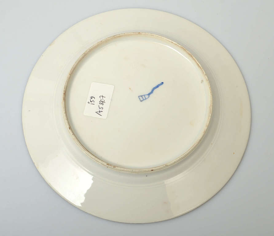 Расписная фарфоровая тарелка