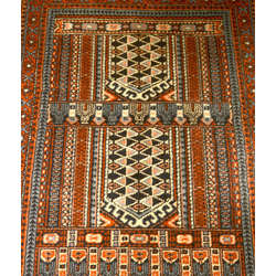 Hand-woven natural wool carpet