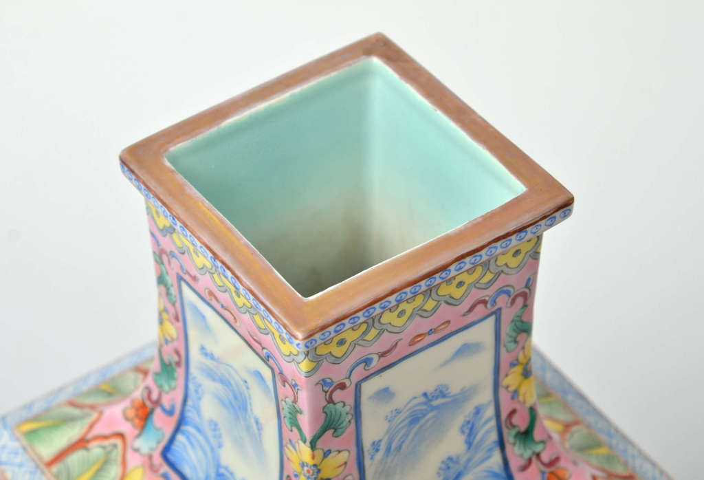 Chinese painted porcelain vase