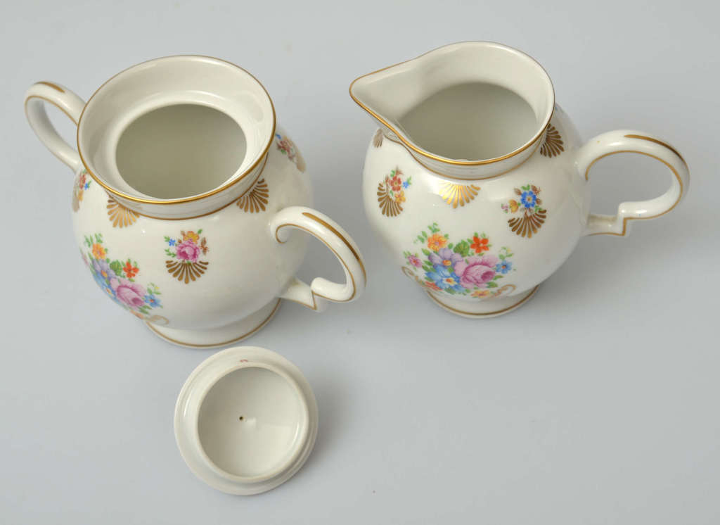 Kuznetsov porcelain coffee set for twelve people