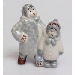  Porcelain figurine 