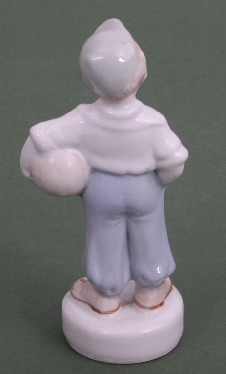 Porcelain figure 