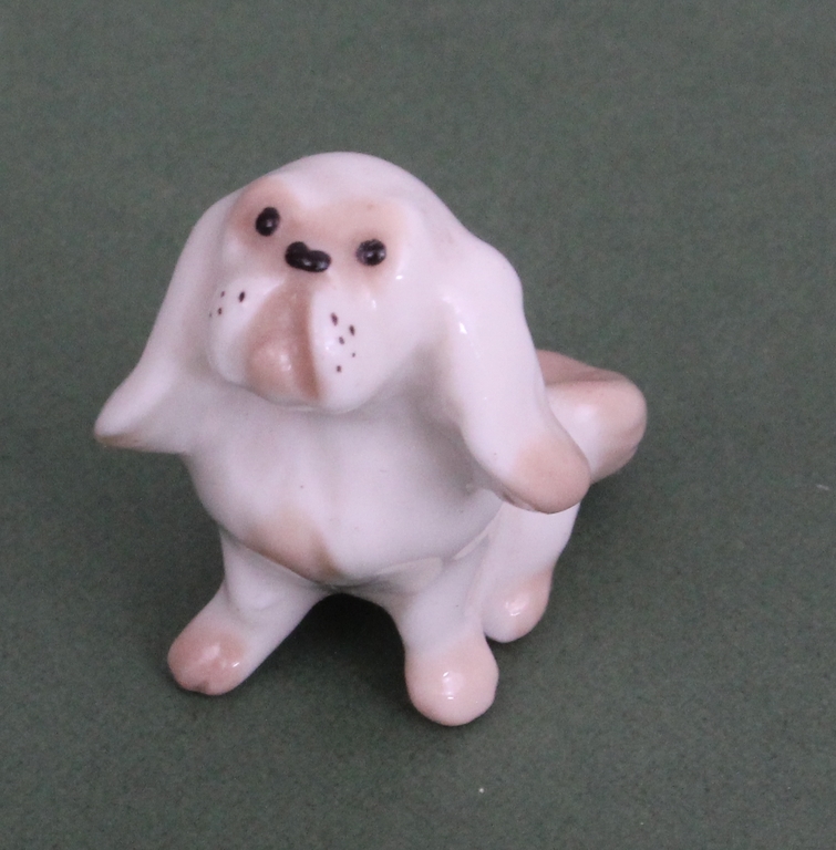 Porcelain doggy