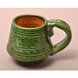 Ceramic cup with oak leaves
