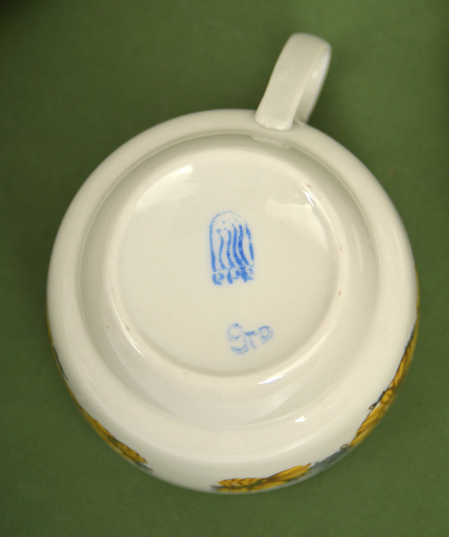 Porcelain set for six people