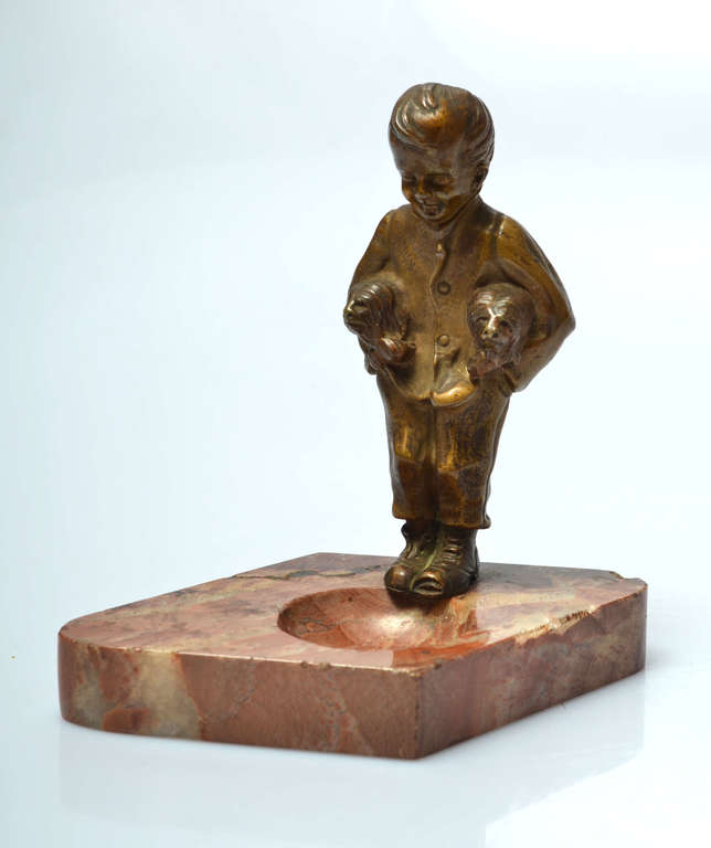 Bronze figure-tray 