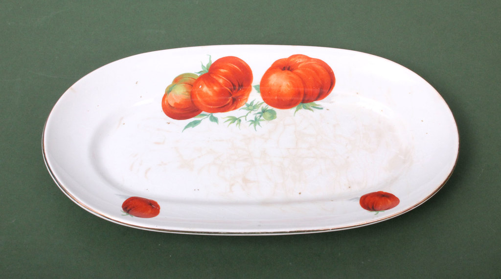 Фарфоровая сервировочная тарелка 