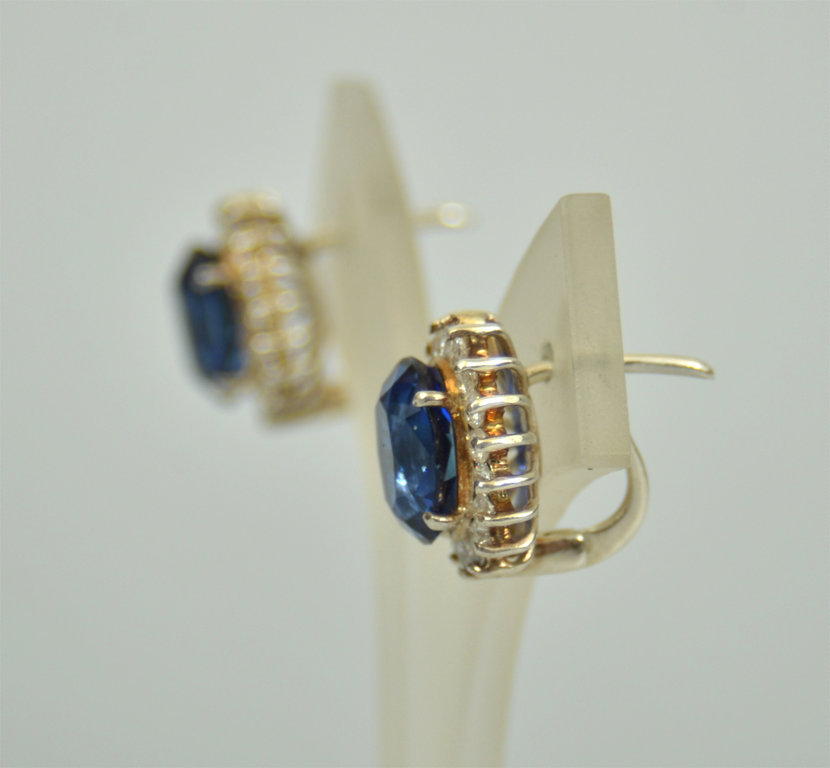 Earrings with sapphires (synthetic)