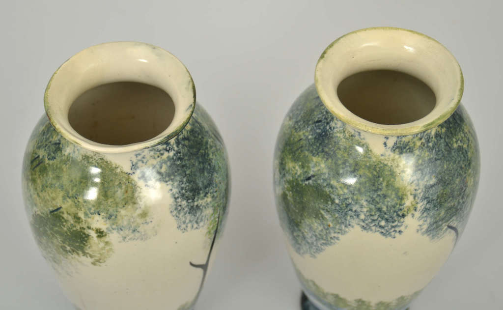 Porcelain vases (2 pieces)