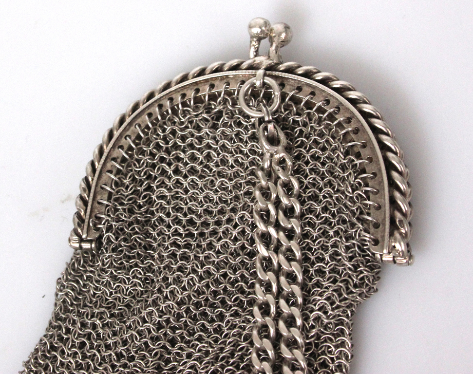 Silver bag with chain