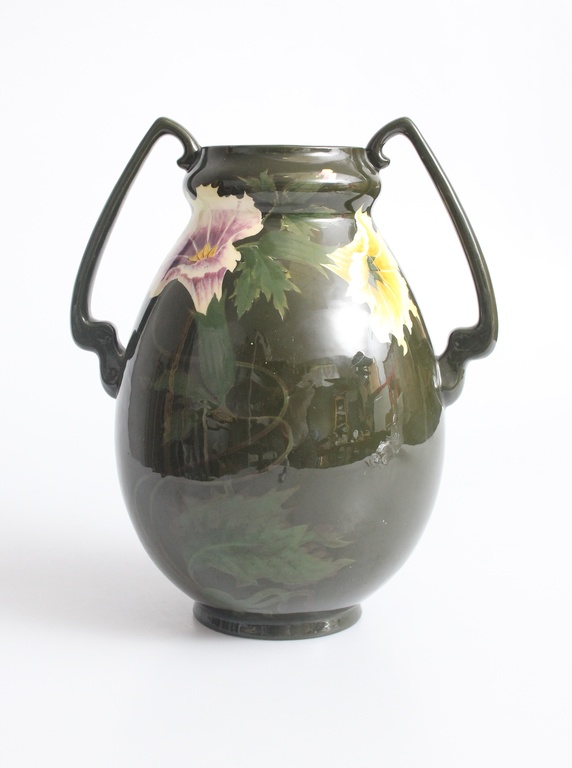 Art nouveau vase with flowers