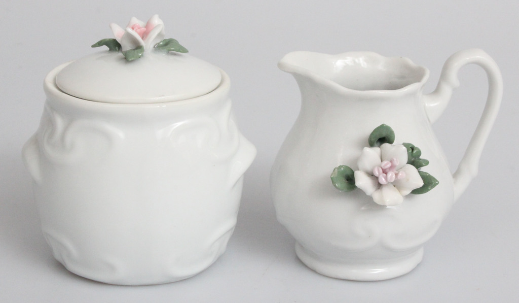 Porcelain creamer and sugar bowl