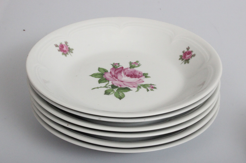 Porcelain lunch service for six people