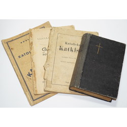 4 books of religious content