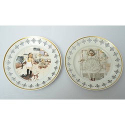 Две декоративные фарфоровые тарелки.c мотивами картин датского художника Карла Ларссона