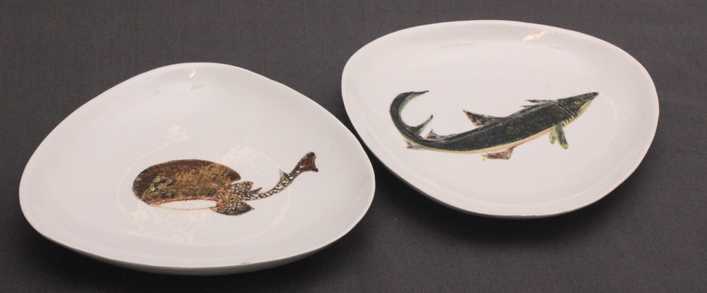 Two porcelain plates 
