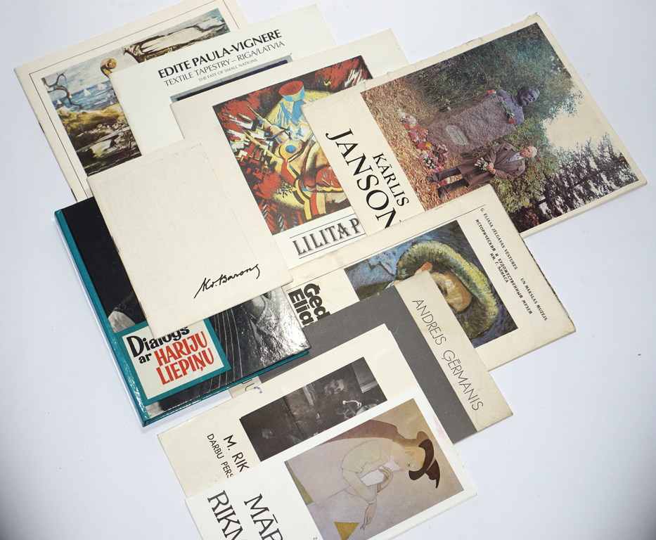 A set of artist catalogs