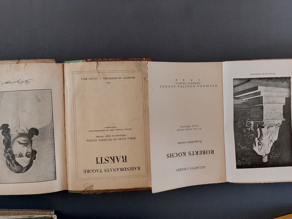 Kaste ar 23 grāmatām daži autori un gadi. No 1909 līdz 1946g
