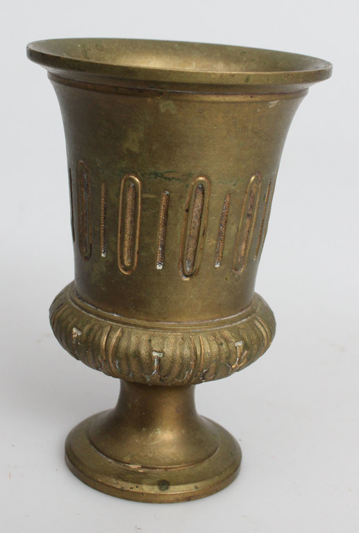 Bronze cup 