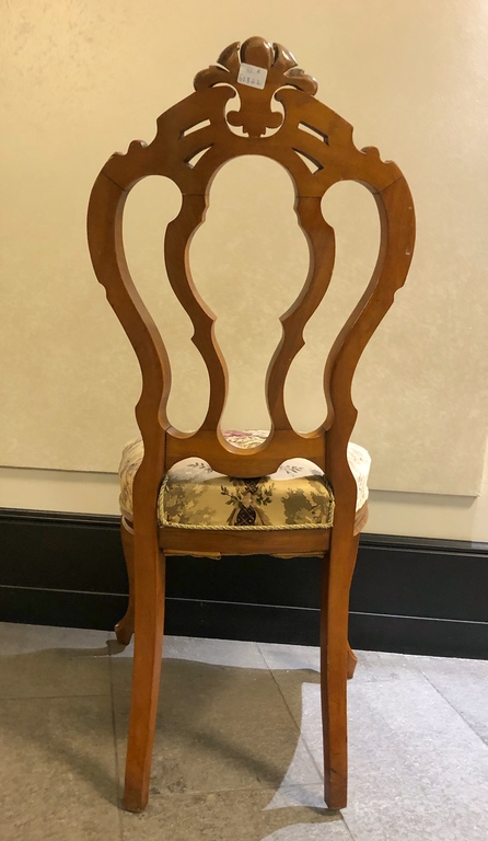 Rokoko stila krēsls