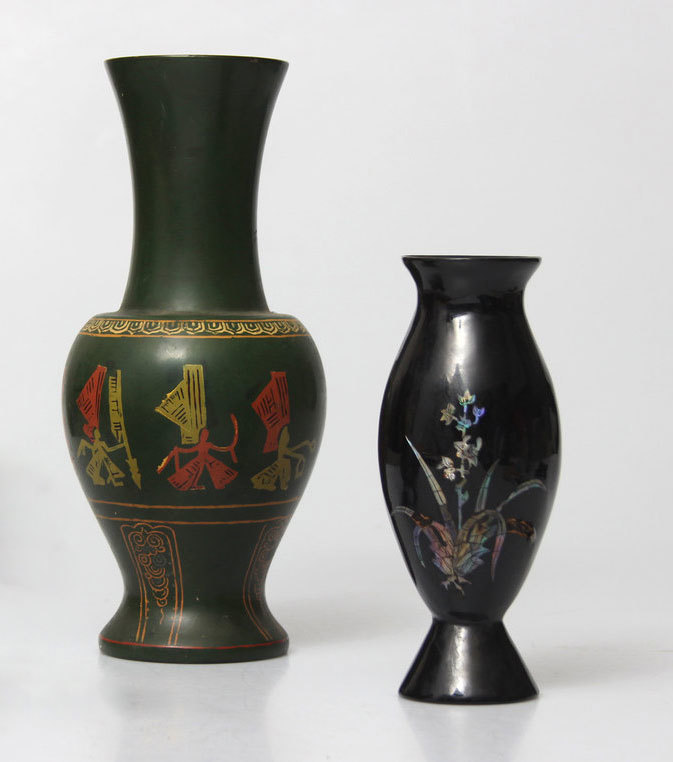 Бакелитовые вазы (2 шт) и фигурка бегемота