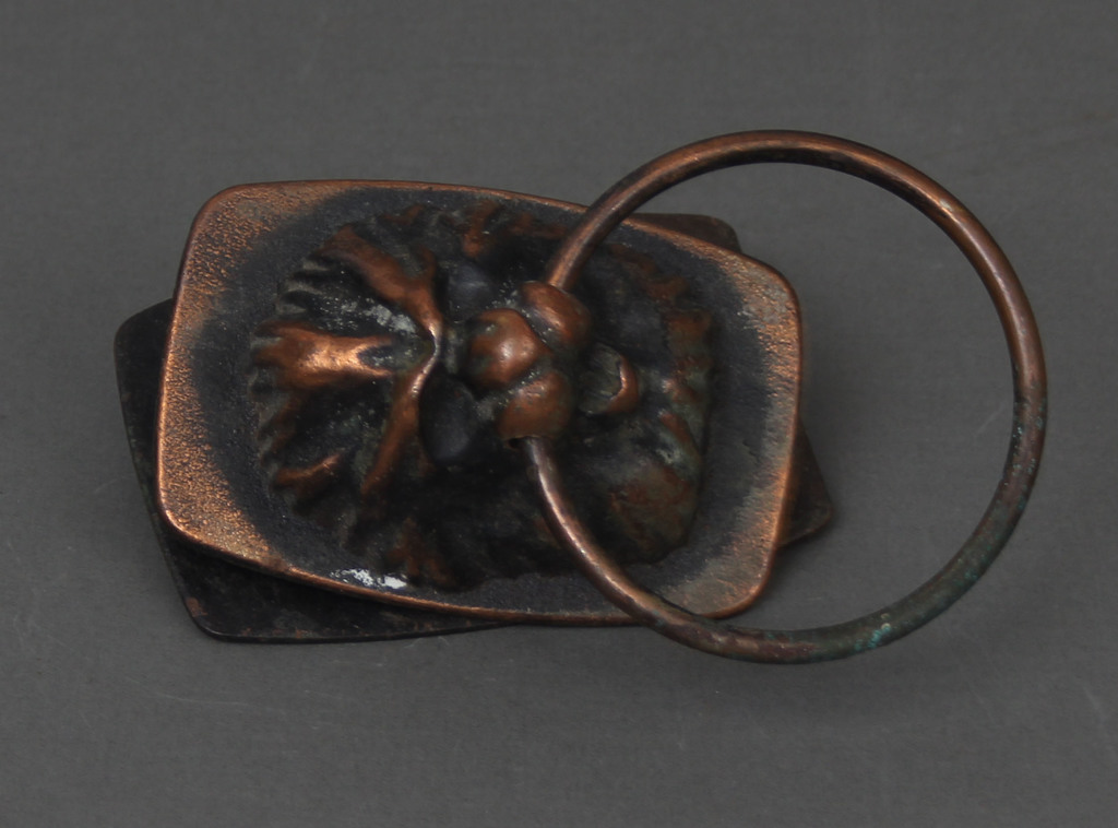 Bronze handle 