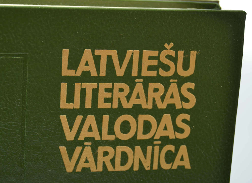 Dictionary of the Latvian literary language (10 items)