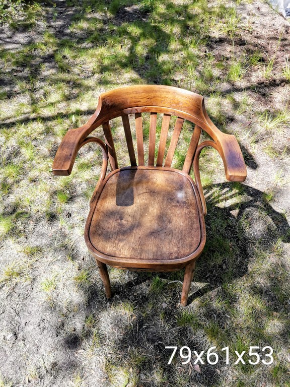 Chair with back and armrests