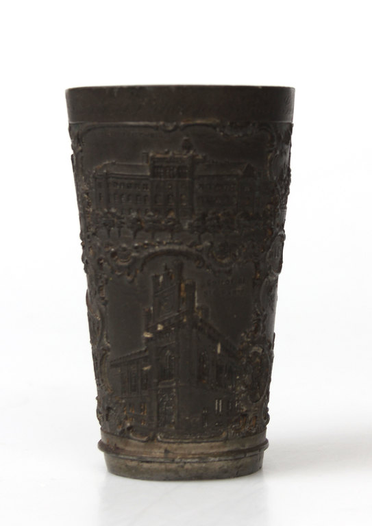 Оловянная чашка с видом на Ригу