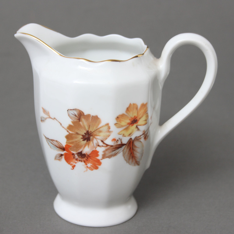 Jessen porcelain set for six