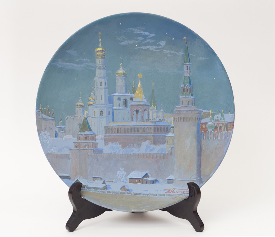 Slavenu krievu gleznotāju 13  apgleznotu šķīvju kolekcija 