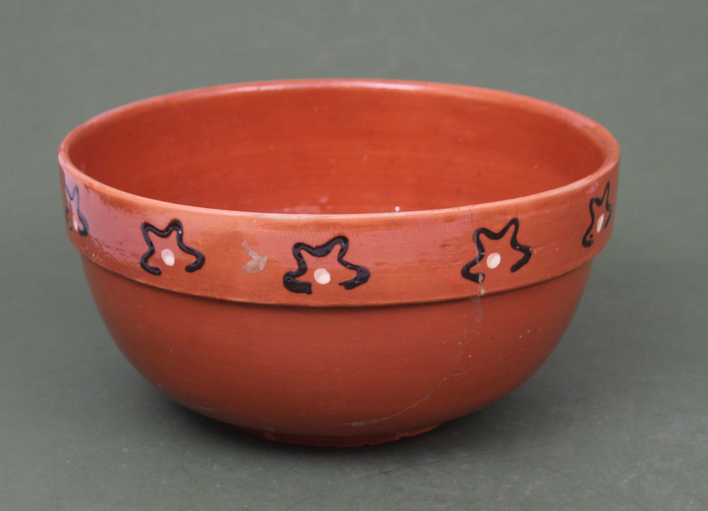 Ceramic bowl (with crack)