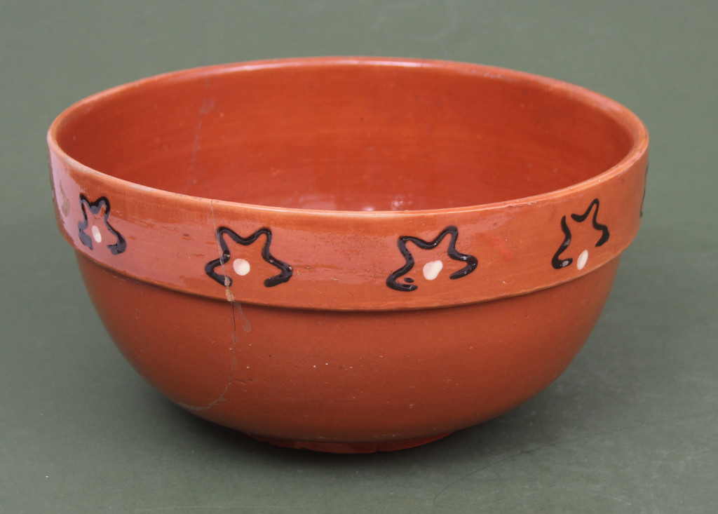 Ceramic bowl (with crack)