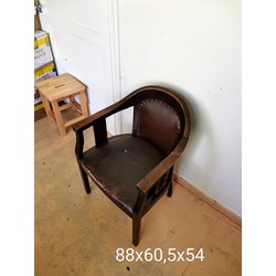 Krēsls ar ādas apdari