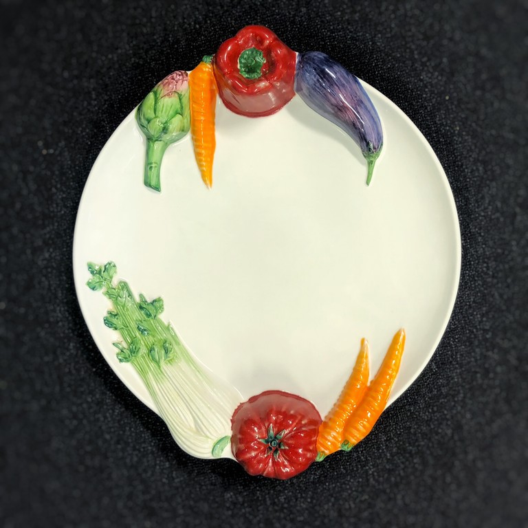 Porcelāna dārzeņu šķīvis