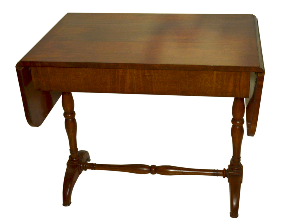 Austrian Biedermeier style mahogany table