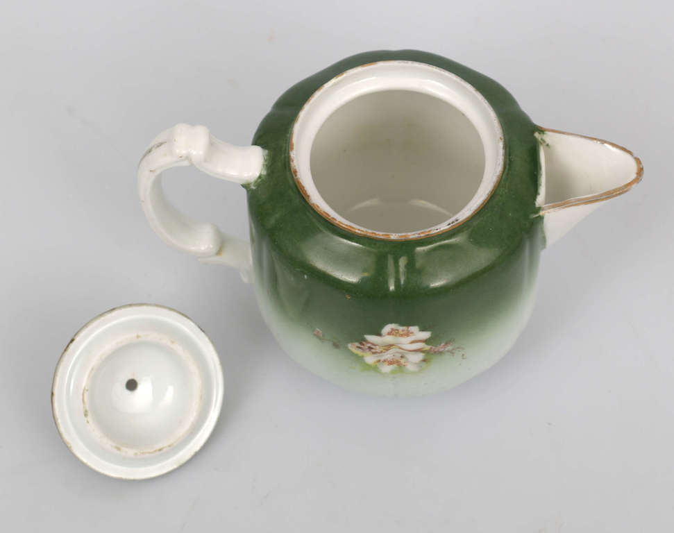 Gardner factory porcelain teapot