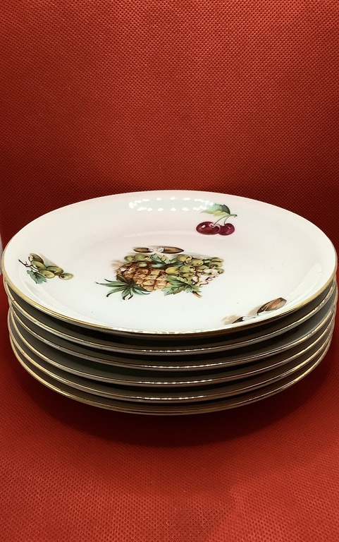 6 plates for dessert ,Excellent condition of the picture.Full set.Pre-war Germany.