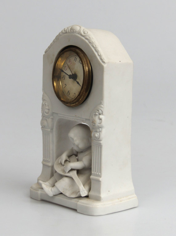 Table clock ''Girl with a lute''