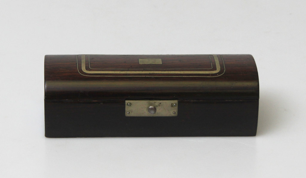 Wooden casket with silver fittings