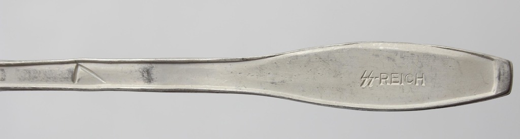 German SS division soldiers spoon
