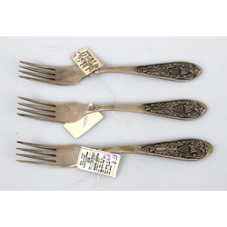 Set of silver forks (3 pcs.)