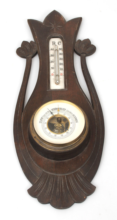 Barometer with inscription in German