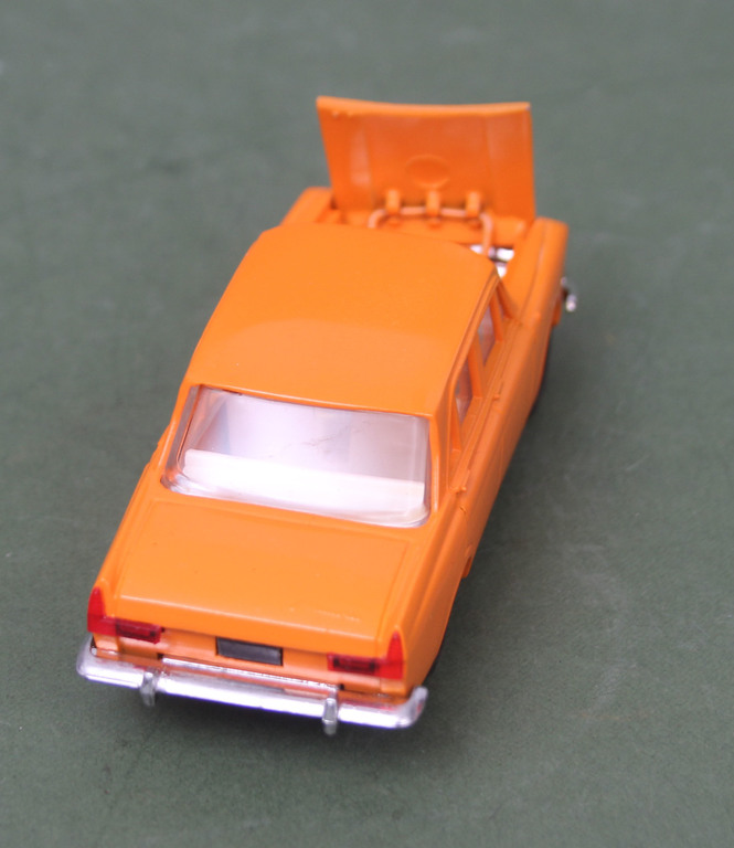 Mašīnas modelis ''Oranžs Moskvičs''