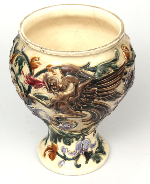 Fainece vase with painting